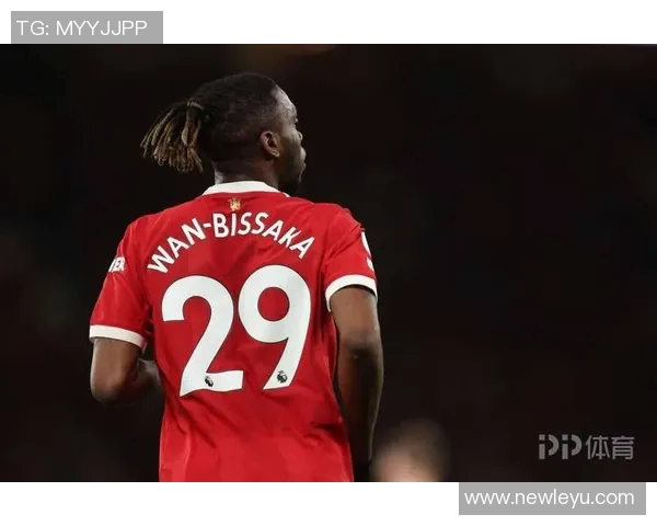 万比萨卡如战神般表现出色曼联仅花1760万引进铁锤新星