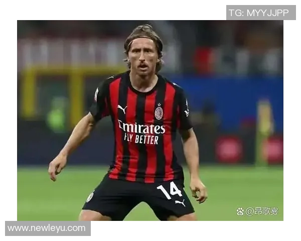 被啃老的40岁魔笛在米兰闪耀赛场9次出场贡献1球2助攻荣获MVP称号