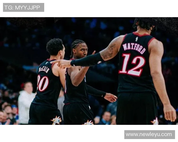 马克西表现抢眼19投9中三分命中率高达44贡献26分6篮板7助攻助球队取胜