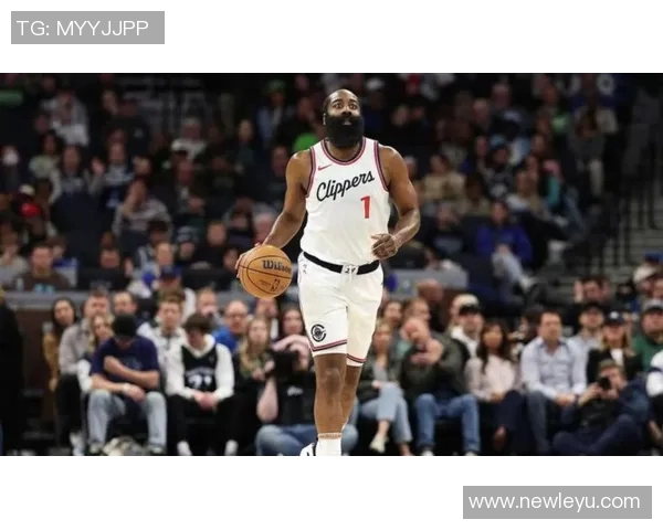 卢指导：球队计划新赛季降低哈登使用率与比赛负荷以提升整体表现