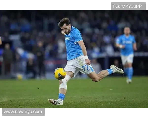 曼城因胡桑诺夫出色表现推迟引进右后卫计划